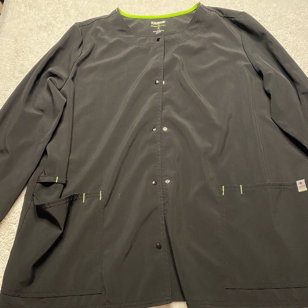 Scrubstar jacket. Size large. Color black